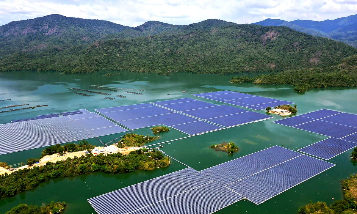 Warum schwimmende Solaranlagen jetzt wieder boomen